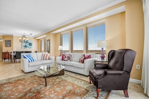 Smart TV - Corner Unit Right on the Sand, 2 Lagoon Pools + Free Attraction Tickets! (Lower Grand Lagoon)