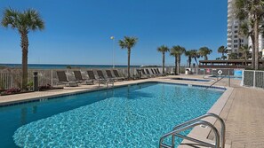 Innenpool, beheizter Pool