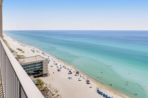 On the beach - Gulf Views, Amazing Location, Gulf-Front Pool + Free Attraction Tickets! (Panama City Beach)