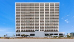 Exterior - Gulf Views, Amazing Location, Gulf-Front Pool + Free Attraction Tickets! (Panama City Beach)