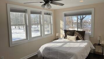 2 bedrooms, iron/ironing board, free WiFi, bed sheets