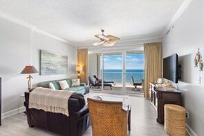 Smart TV, lettore DVD, libri, videoteca