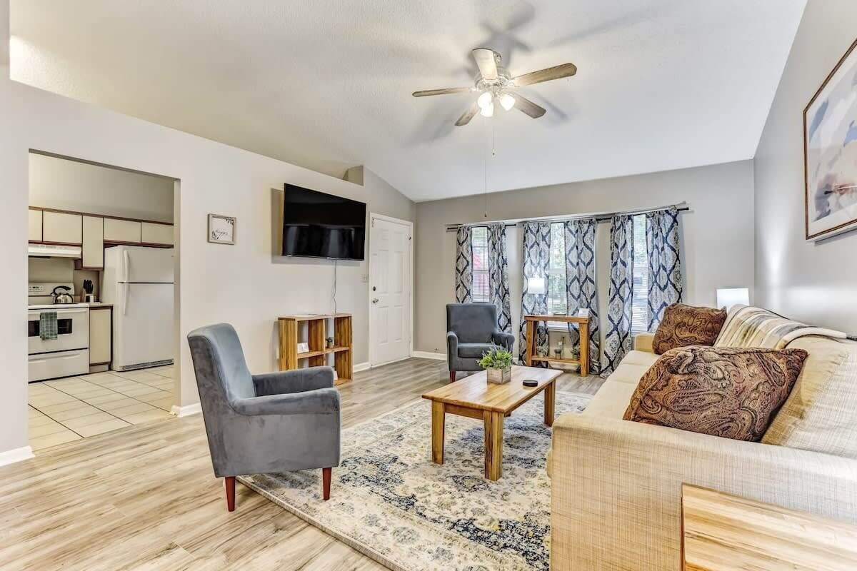 Mins to Downtown & Islands! Garfield Getaway