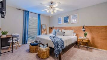 2 bedrooms, memory foam beds, desk, blackout drapes