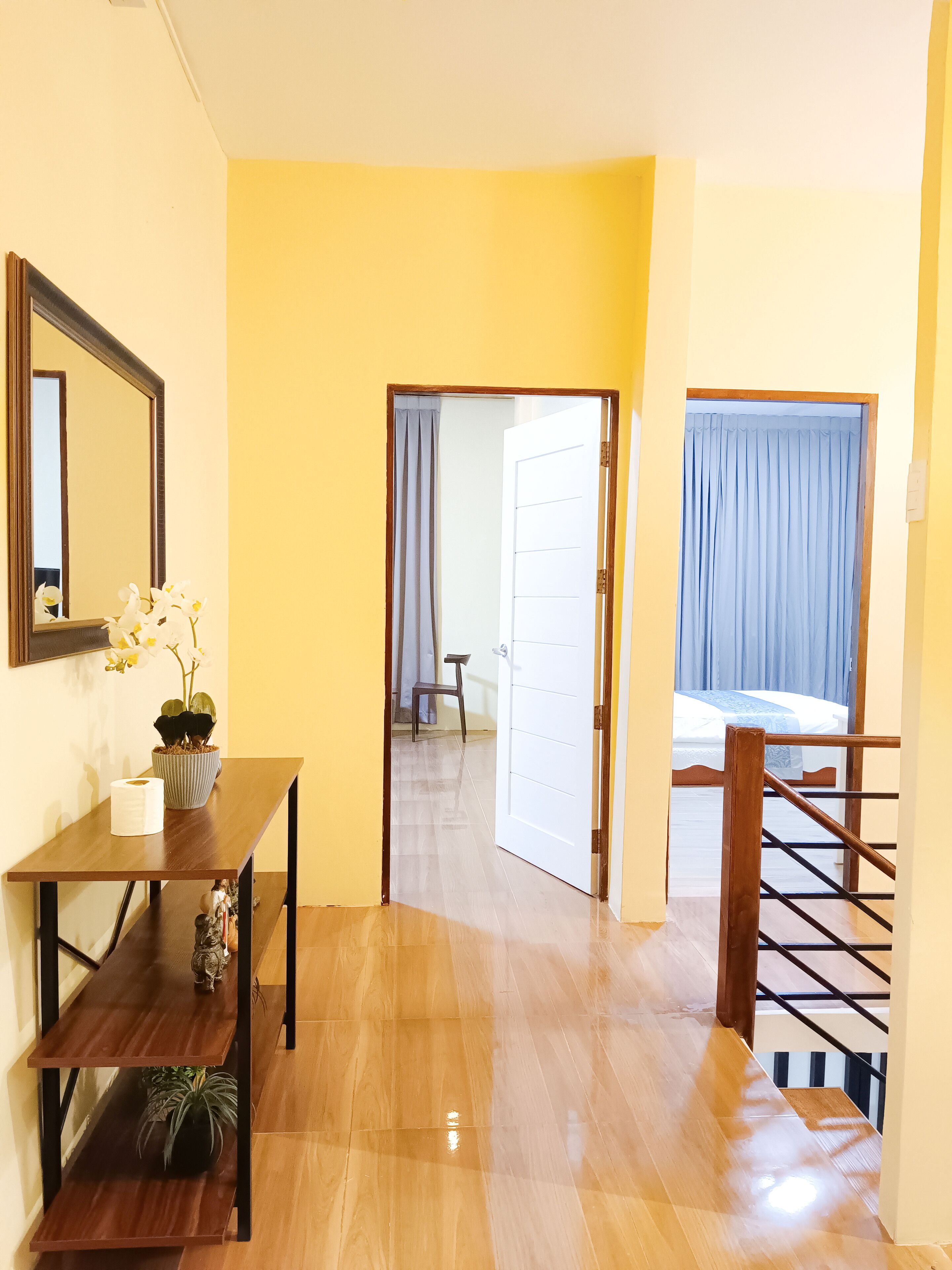 grand villa, 4 bedrooms | living area | 40-inch led tv with digital channels, tv