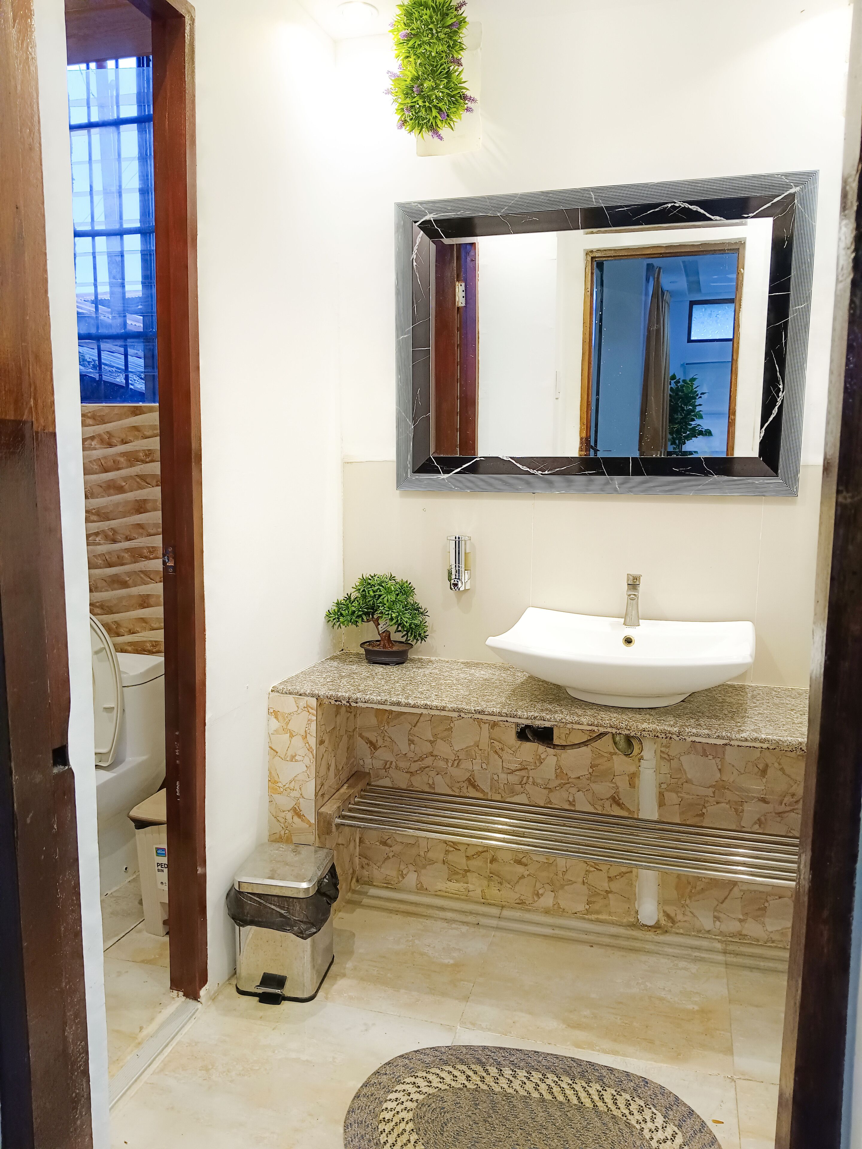 grand villa, 4 bedrooms | bathroom | shower, hair dryer, towels