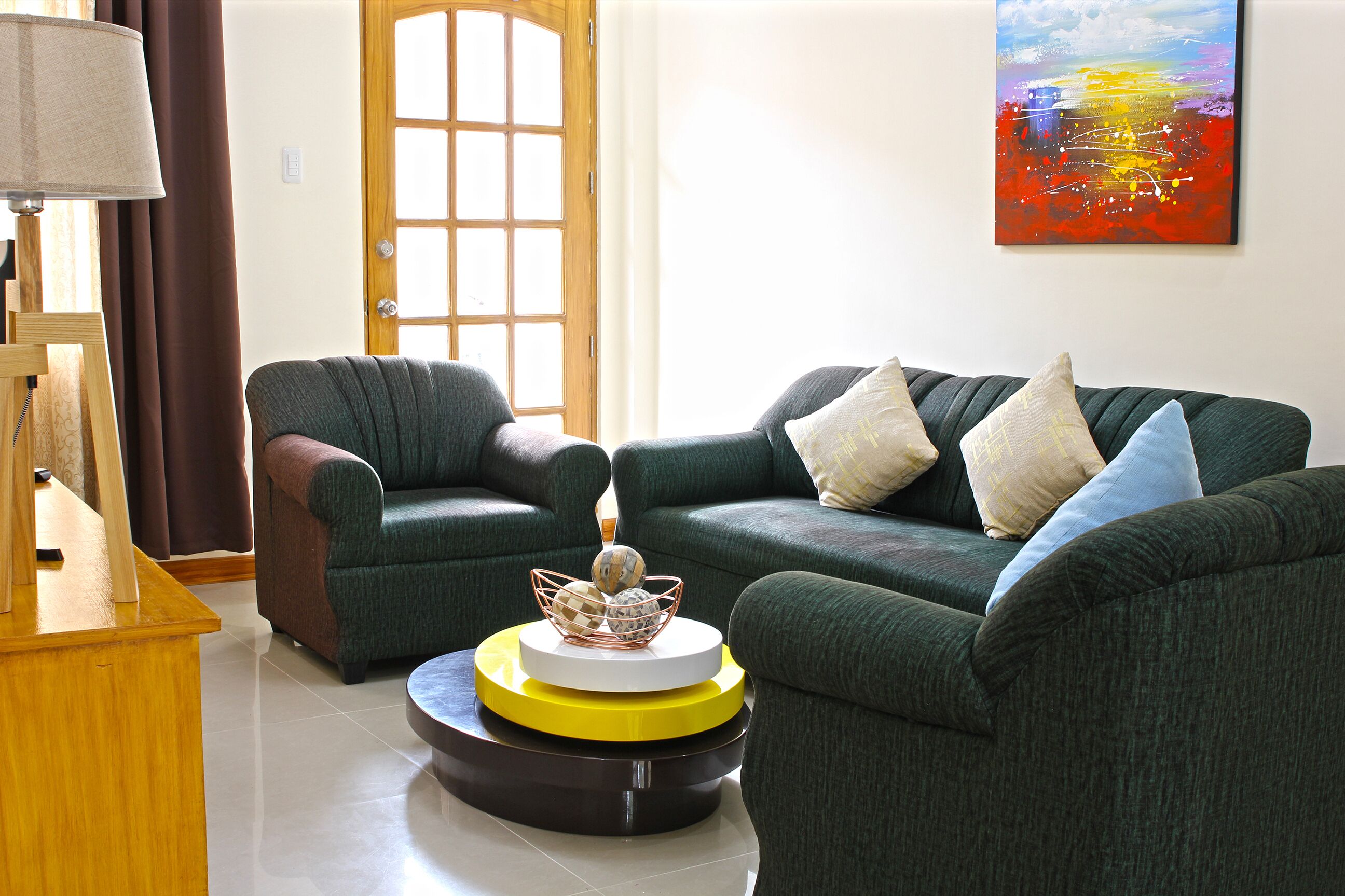 city house, 3 bedrooms | in-room dining