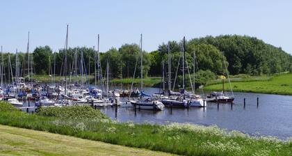 North Sea coast: charming gr. Vacation home with fireplace, sauna, garden, beach chair