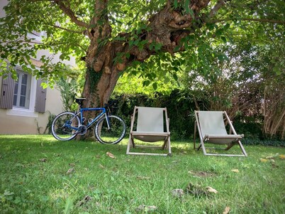 Authentic Mas Provençal near Mont-Ventoux with private pool