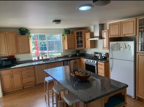 Fridge, microwave, oven, stovetop - Welcome Home to Fat Robin Farm (Fort Bragg)