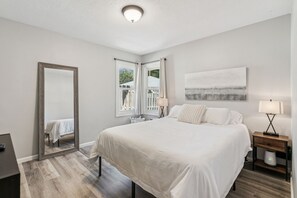 6 bedrooms, free WiFi, bed sheets