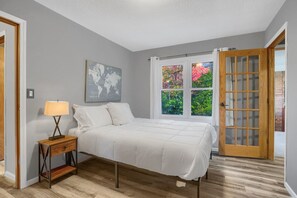 6 bedrooms, free WiFi, bed sheets