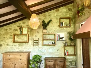 Interior - Adorable retreat in the woods with pool, near Florence! (Toscana)