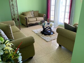 Living area - Poinciana House  (Montego Bay)