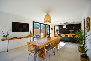 Dining - A 2 pas de la plage, la Villa YIN (Saint-Pierre-Quiberon)