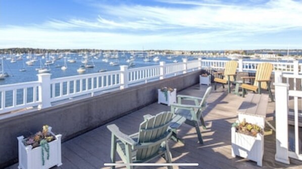 Terrace/patio - Water Front Condo - Newport Harbor (Newport)