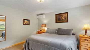 2 habitaciones, tabla de planchar con plancha, wifi y ropa de cama