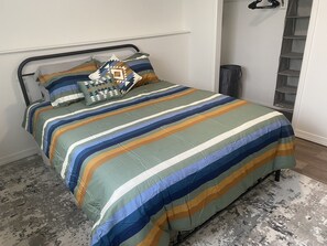 4 bedrooms, WiFi, bed sheets