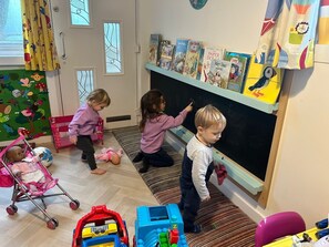 Children’s area - Cosy Rural Bungalow In Cornwall between Falmouth and Helston Nr Penryn Campus (Nr Penryn Cornwall)