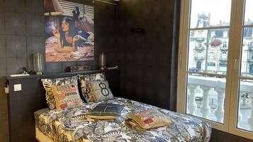 1 chambre, coffres-forts dans les chambres, Wi-Fi gratuit, draps fournis