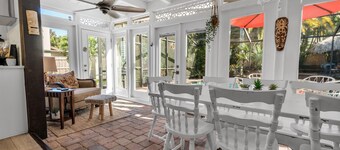 SLEEP 18, Heated Pool, Tiki, 5 min to Beach, Kayak