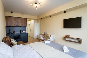 1 bedroom, desk, soundproofing, WiFi - Valley and mountain view, Twins (Gudauri)
