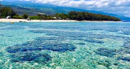 House near the Beach, Private Jacuzzi & Paddle, Exotic charm, 5* Listed