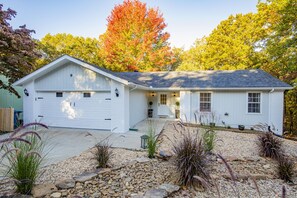 Exterior - Forests Edge Modern Haven (Bella Vista)