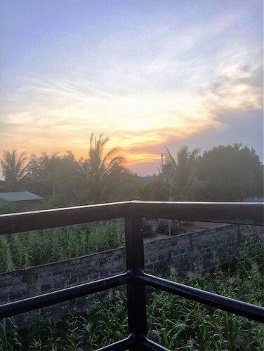 Maison confortable au cœur de Sanguéra dans l'ambiance locale