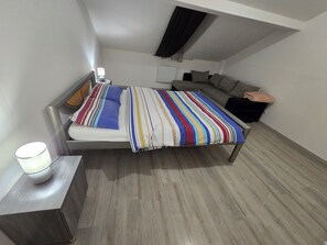 3 bedrooms, desk, iron/ironing board, travel cot