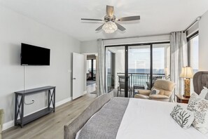 3 bedrooms, free WiFi, bed sheets - Peace of Paradise: Navarre Towers 3 bed, 3 bath stunner! 2 Master Suites! Sleeps 8 (Navarre)