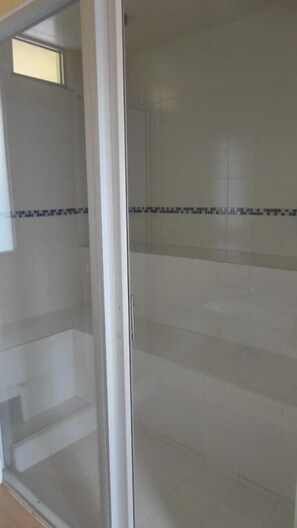 Shower, towels