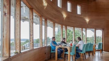 Breakfast, lunch, dinner served; garden views