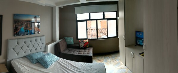 1 bedroom, free WiFi, bed sheets