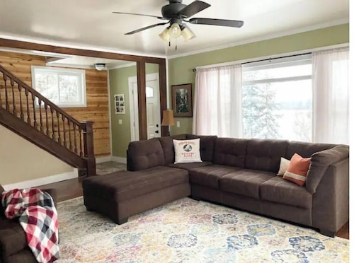 The Farmhouse at Elm Creek Farms