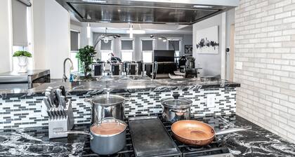 The Pleasant Mansion 6BR (Uptown/Downtown) by Lux Life