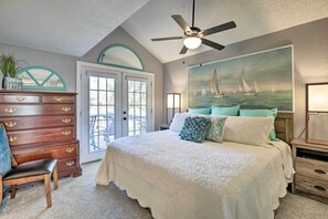 3 bedrooms, desk, iron/ironing board, travel crib