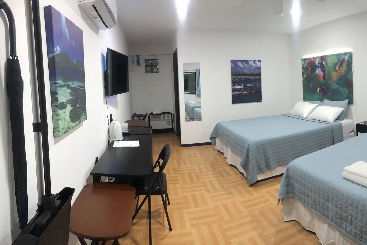 双人房 | 记忆海绵床垫、迷你吧、办公桌、笔记本电脑工作区