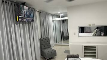 3 chambres, Wi-Fi gratuit, draps fournis