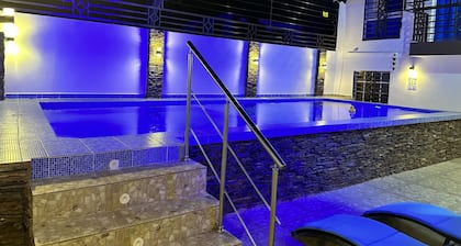 BEAUTIFUL VACATION HOME, PVATE POOL, SPACIOUS TERRACE.