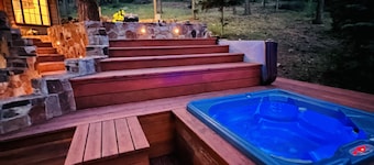 Elegant Chalet in Taos Canyon