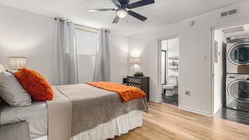 1 bedroom, desk, WiFi, bed sheets