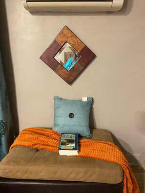 Individuelt dekorert, individuelt innredet og strykejern/-brett