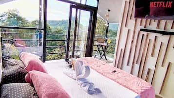 1 bedroom, free WiFi, bed sheets