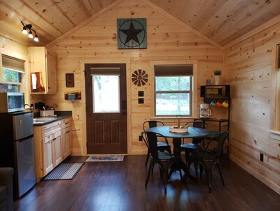 The Redbud Cabin at Roman Nose