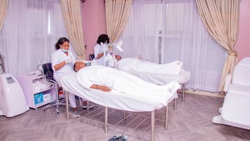 Couples treatment room(s), Turkish bath/hammam, body treatments