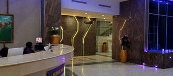 Galaxy La Palm Royal Hotel