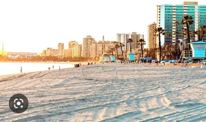 Perfect for Cruisers and beach lovers! Plus NO cleaning fees!!!