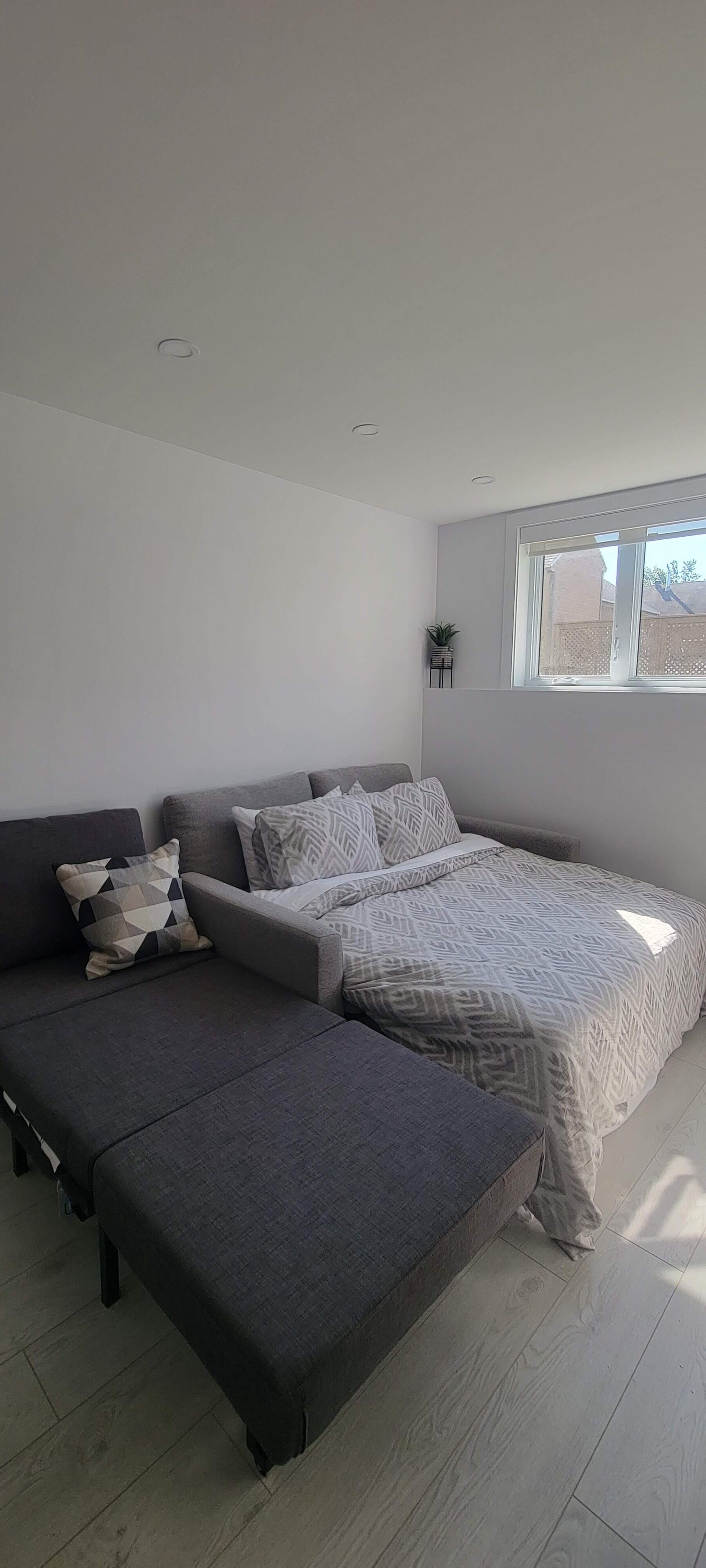 1 bedroom, iron/ironing board, travel cot, free WiFi