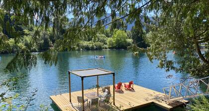 Large family-friendly waterfront house in Lake Cowichan